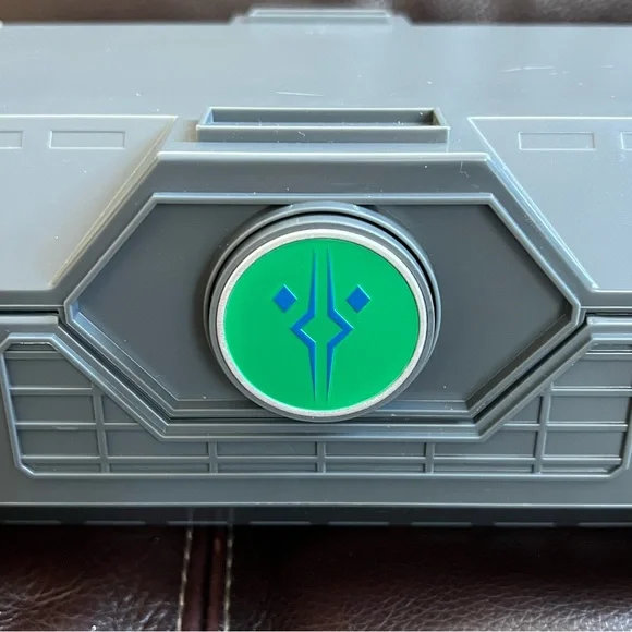 Star Wars Galaxy's Edge Ahsoka Tano Clone Wars Legacy Lightsabers and Blades Set - Picture 7 of 16